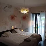 La Velaysienne 5 Etoiles Piscine,sauna, Jacuzzi *