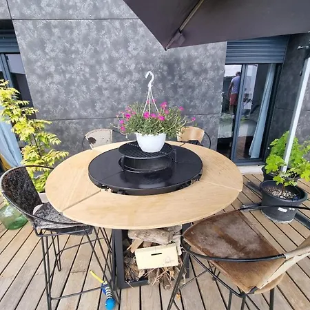 度假居 La Velaysienne 5 Etoiles Piscine,sauna, Jacuzzi Le Monteil (Haute-Loire)