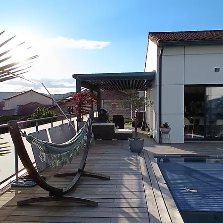 度假居 La Velaysienne 5 Etoiles Piscine,sauna, Jacuzzi *