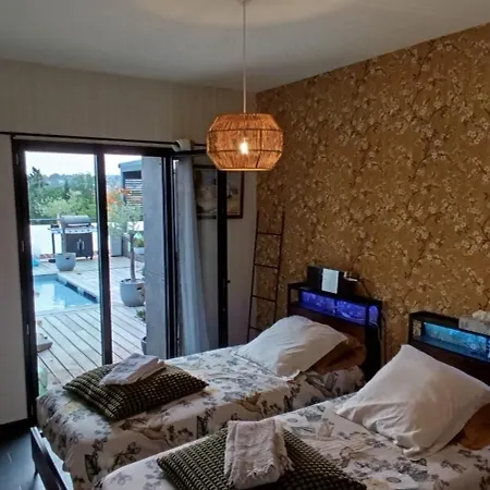 La Velaysienne 5 Etoiles Piscine,sauna, Jacuzzi Nyaraló *