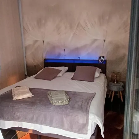 La Velaysienne 5 Etoiles Piscine,sauna, Jacuzzi * Le Monteil