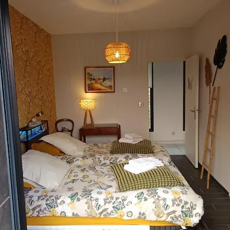 La Velaysienne 5 Etoiles Piscine,sauna, Jacuzzi Nyaraló *