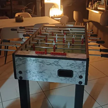 La Velaysienne 5 Etoiles Piscine,sauna, Jacuzzi *